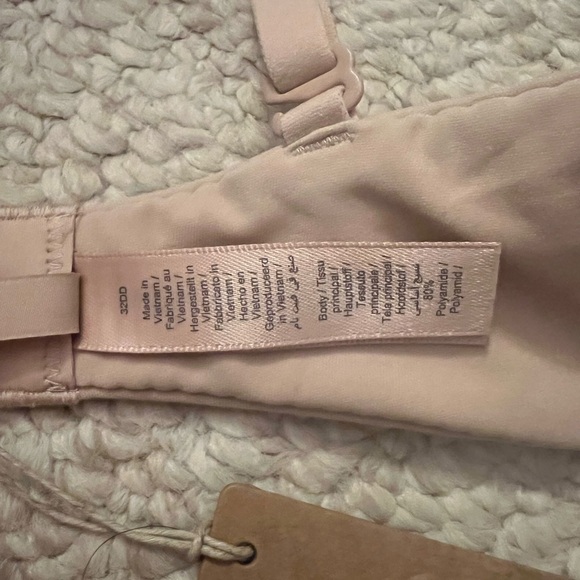 Skims Fits Everybody T-shirt bra Seamless mica Bra 32DD 32E - Picture 6 of 8